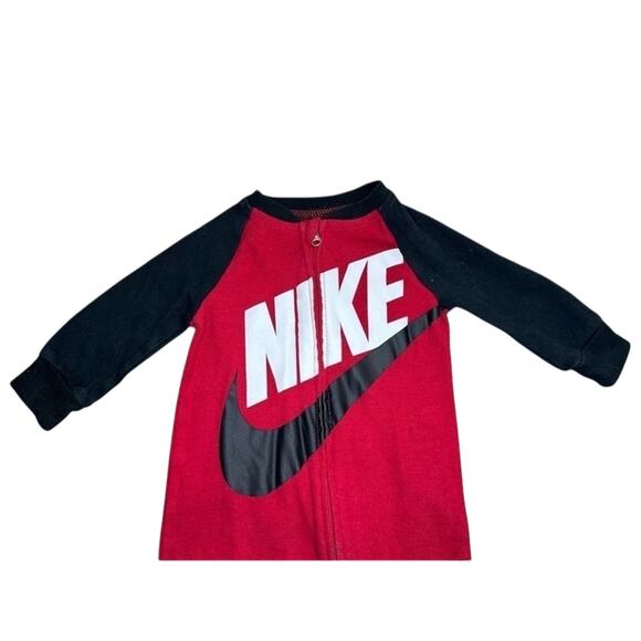 Nike Babies 6M Red, Black, White Long Sleeve Zip Up Footie - Picture 4 of 11